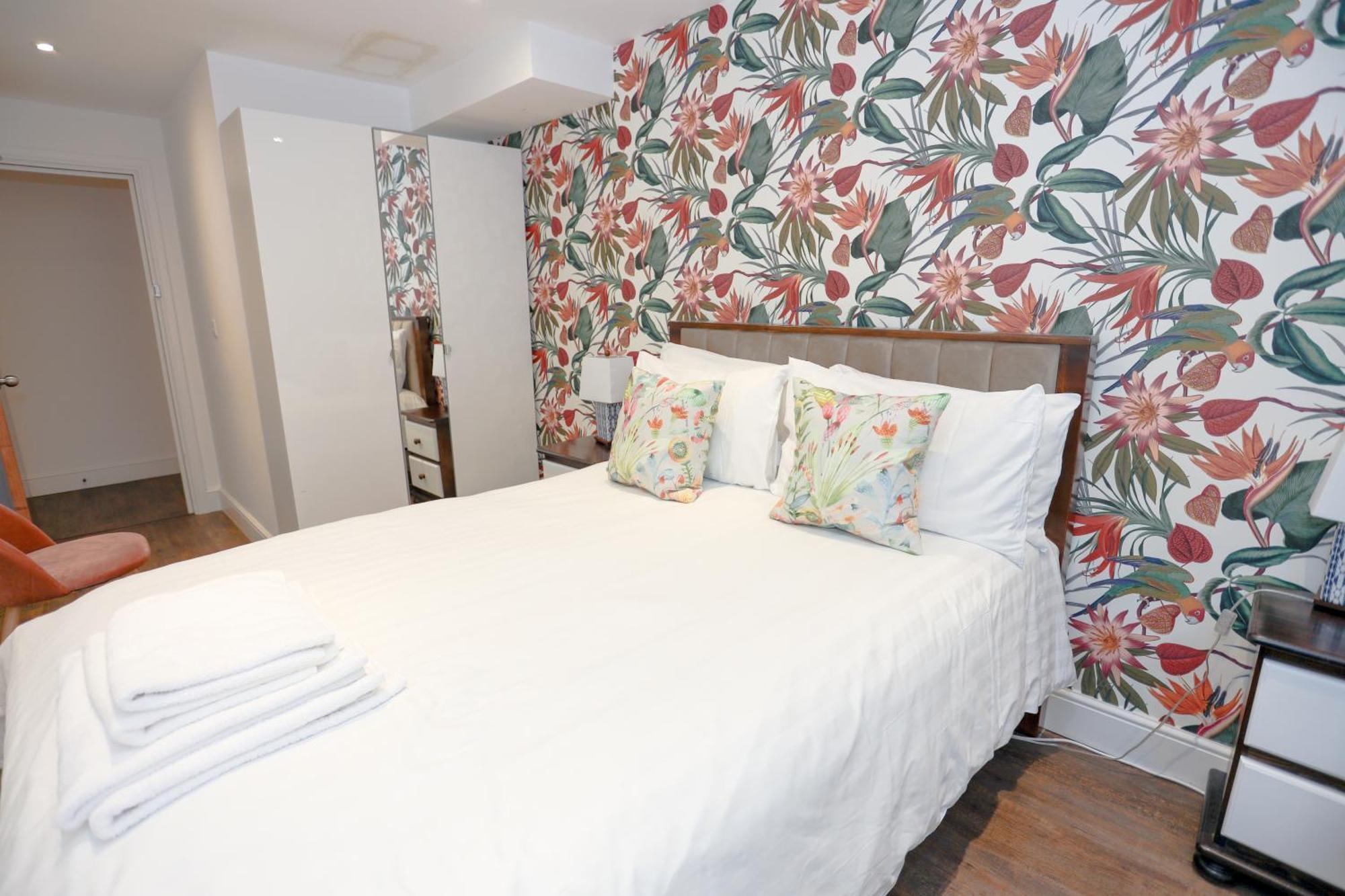 The Avonmore Olympia London Ngoại thất bức ảnh